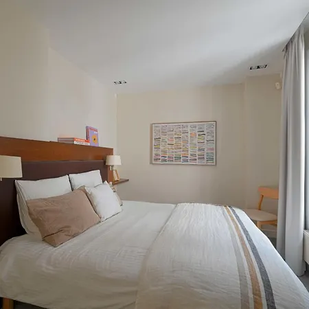 Magnifique Champs Elysees Apartment *